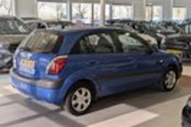 Kia Rio (2006) thumbnail 4
