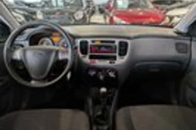 Kia Rio (2006) thumbnail 8