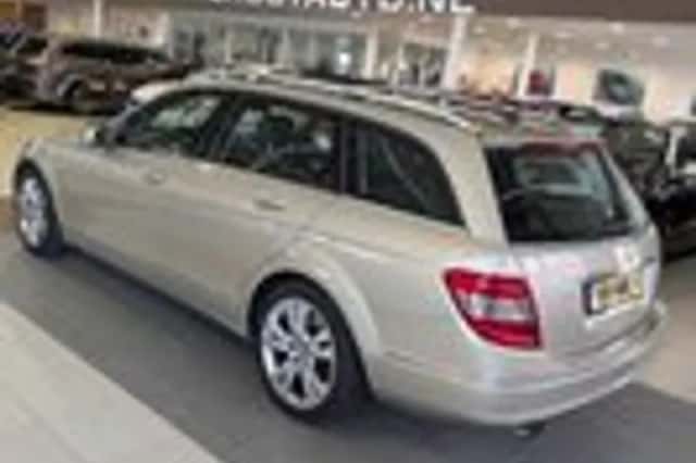 Mercedes-Benz C-Klasse (2010) thumbnail 3
