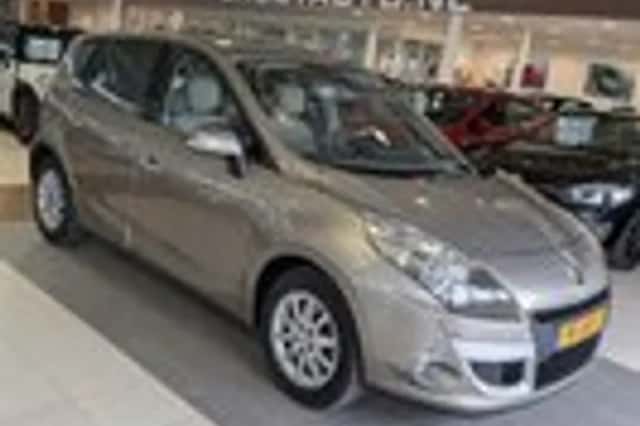 Renault Scénic (2009) thumbnail 1