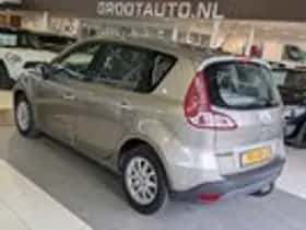 Renault Scénic (2009) thumbnail 3