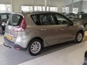 Renault Scénic (2009) thumbnail 4