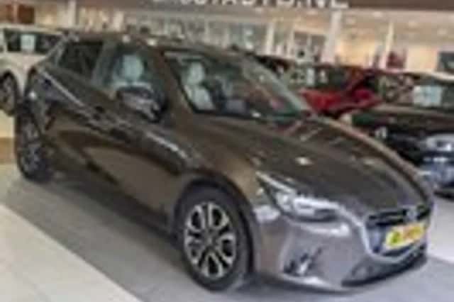 Mazda 2 (2016) thumbnail 1