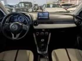 Mazda 2 (2016) thumbnail 9