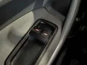 Ford Fiesta (2011) thumbnail 15