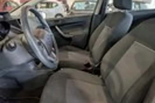 Ford Fiesta (2011) thumbnail 5