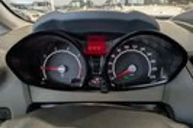 Ford Fiesta (2011) thumbnail 10