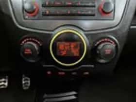 Kia Picanto (2010) thumbnail 11