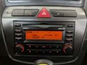 Kia Picanto (2010) thumbnail 12