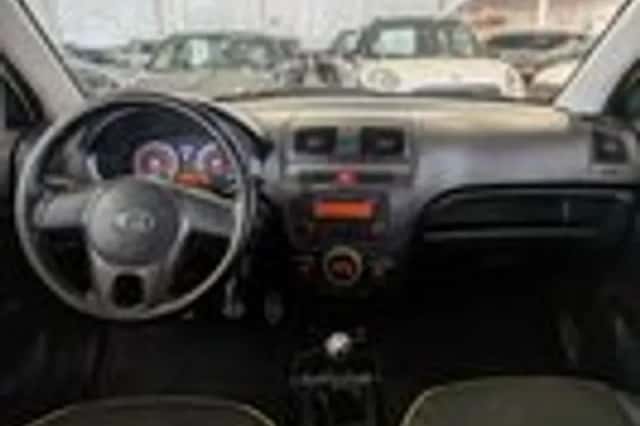 Kia Picanto (2010) thumbnail 8