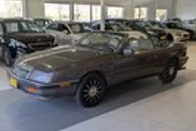 Chrysler Le-Baron (1991) thumbnail 2