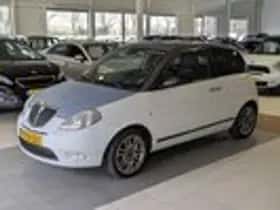 Lancia Ypsilon (2008) thumbnail 2