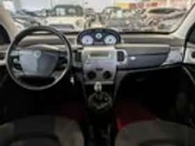 Lancia Ypsilon (2008) thumbnail 8