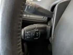 Peugeot 208 (2014) thumbnail 13
