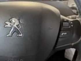 Peugeot 208 (2014) thumbnail 15