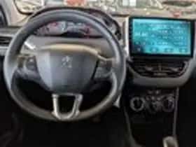 Peugeot 208 (2014) thumbnail 10