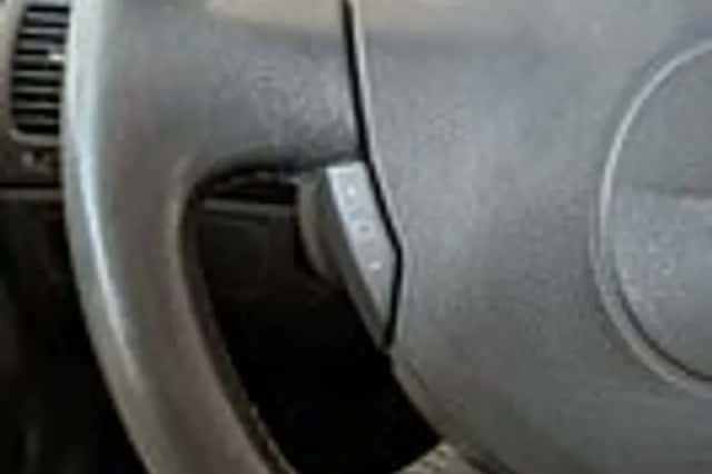 Renault Laguna (2004) thumbnail 12