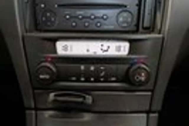 Renault Laguna (2004) thumbnail 15