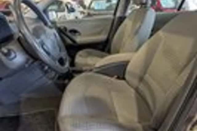 Renault Laguna (2004) thumbnail 6