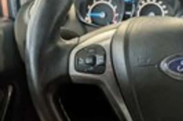 Ford Fiesta (2016) thumbnail 12