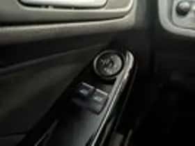 Ford Fiesta (2016) thumbnail 20