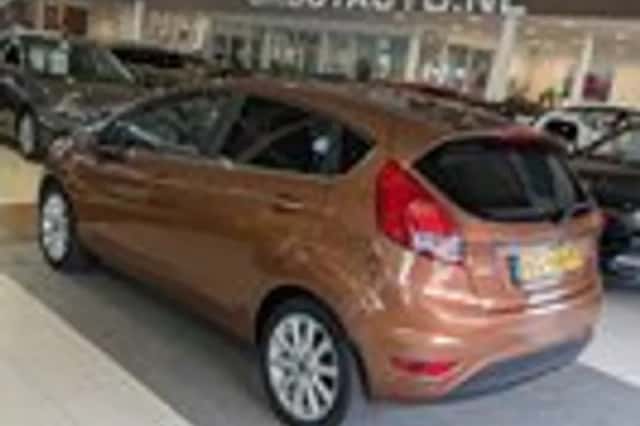 Ford Fiesta (2016) thumbnail 3