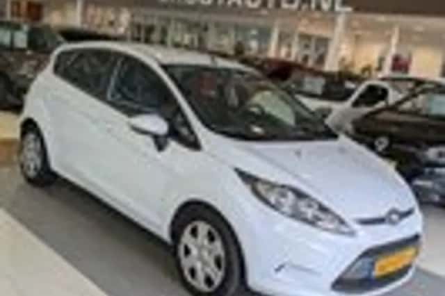 Ford Fiesta (2012) thumbnail 1