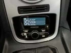 Ford Fiesta (2012) thumbnail 16