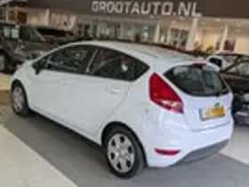 Ford Fiesta (2012) thumbnail 3