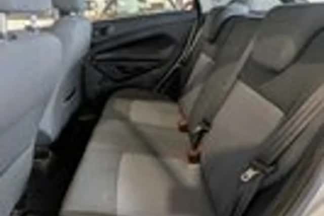 Ford Fiesta (2012) thumbnail 7