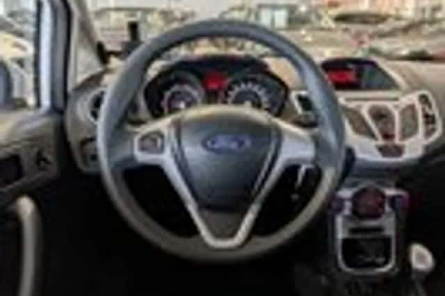 Ford Fiesta (2012) thumbnail 10
