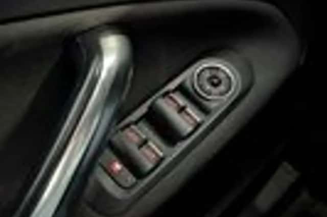 Ford Mondeo (2011) thumbnail 17