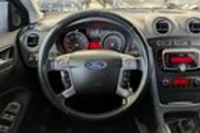 Ford Mondeo (2011) thumbnail 10