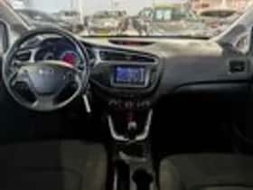 Kia Cee'd (2017) thumbnail 9