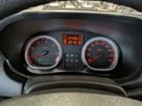 Dacia Duster (2011) thumbnail 10