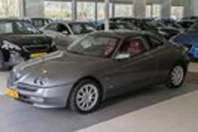 Alfa Romeo GTV (1998) thumbnail 2