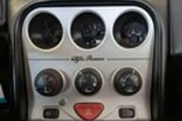 Alfa Romeo GTV (1998) thumbnail 11