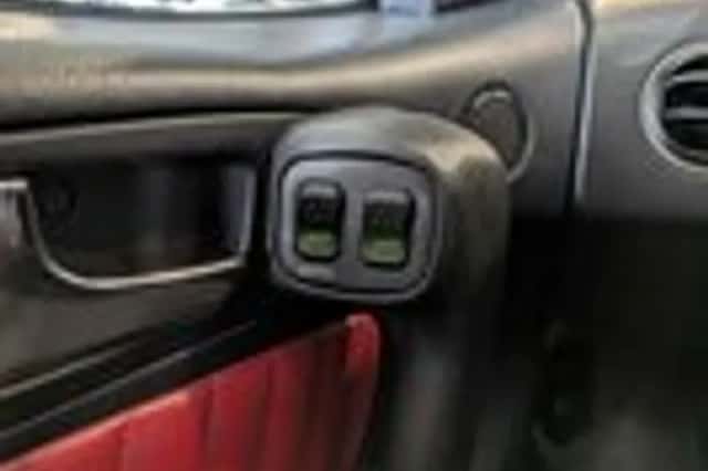 Alfa Romeo GTV (1998) thumbnail 13