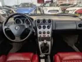 Alfa Romeo GTV (1998) thumbnail 8