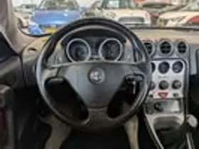 Alfa Romeo GTV (1998) thumbnail 9