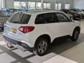Suzuki Vitara (2015) thumbnail 4