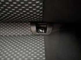 Suzuki Vitara (2015) thumbnail 8