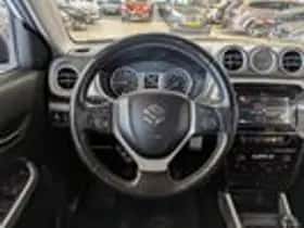 Suzuki Vitara (2015) thumbnail 10