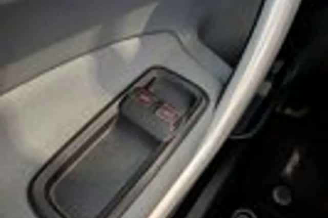 Ford Fiesta (2009) thumbnail 17