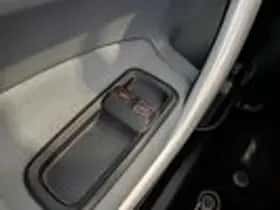 Ford Fiesta (2009) thumbnail 17