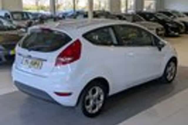 Ford Fiesta (2009) thumbnail 4
