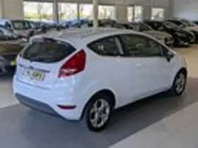 Ford Fiesta (2009) thumbnail 4