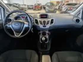 Ford Fiesta (2009) thumbnail 9