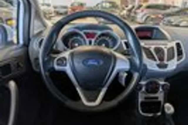 Ford Fiesta (2009) thumbnail 10