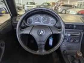 BMW Z3 (1996) thumbnail 8